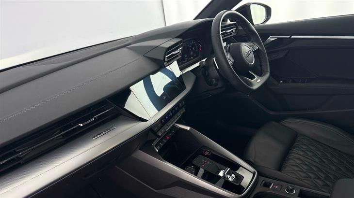 Audi S3 Audi S3 2.0 TFSI Black Edition Sportback S Tronic quattro Euro 6 5-door — миниатюра 2