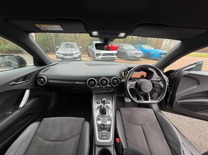 Audi TT Mk3 [15-Current] Audi TT Coupe 2.0 TFSI 40 Sport Edition Coupe 3dr Petrol S Tronic Euro 6 (s/s) (197 ps) — миниатюра 4