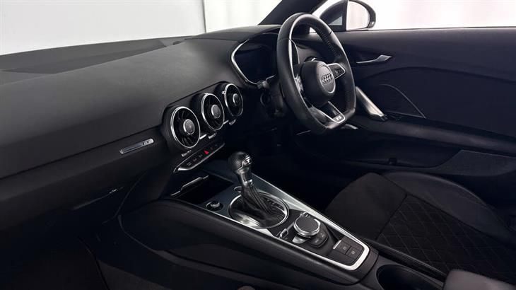 Audi TT Mk3 [15-Current] Audi TT Coupe 2.0 TFSI 45 S line S Tronic Euro 6 3-door — миниатюра 2