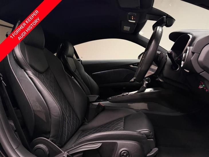 Audi TT S Audi TTS 2.0 TFSI Black Edition Coupe 3dr Petrol S Tronic quattro Euro 6 (s/s) (320 ps) — миниатюра 2