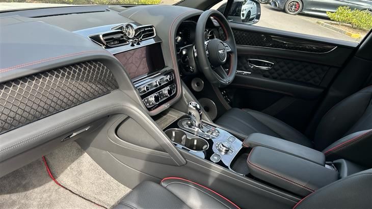 Bentley Bentayga Bentley Bentayga S 4.0 V8 S Black Edition 5dr Auto — миниатюра 2