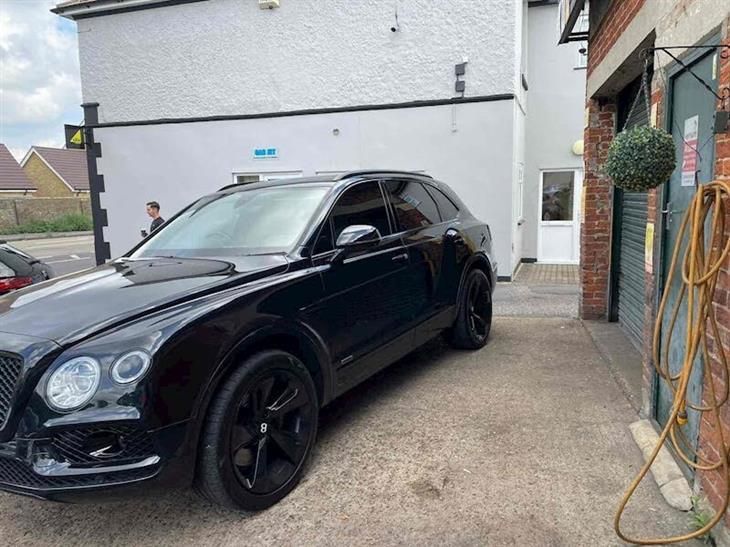 Bentley Bentayga cars for sale PistonHeads UK