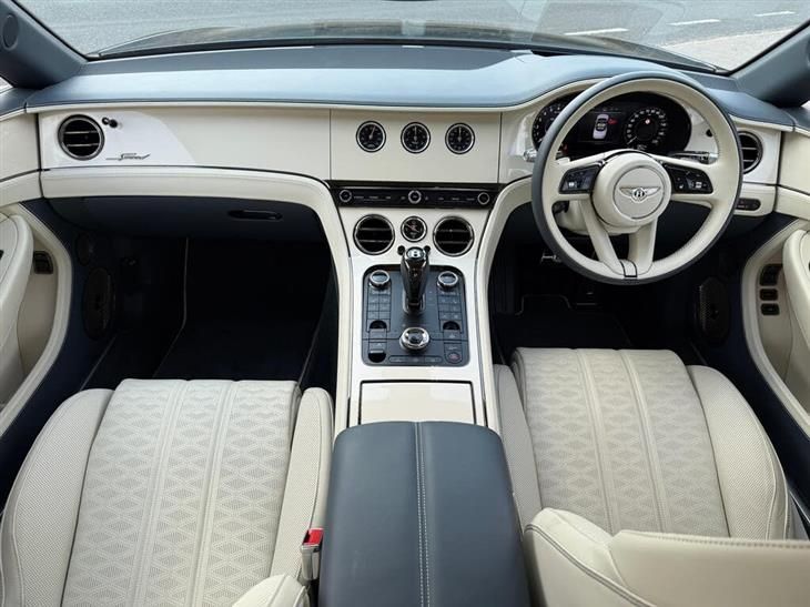 Bentley Continental GTC Bentley Continental 4.0 V8 Ultra-Performance 25.9kWh GTC Speed Convertible 2dr Petrol Plug-in Hybrid Auto 4WD Euro 6 (s/s) (782 — миниатюра 3