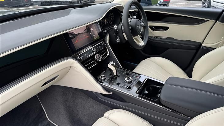 Bentley Flying Spur Bentley Flying Spur 4.0 V8 Hybrid 4dr Auto — миниатюра 2