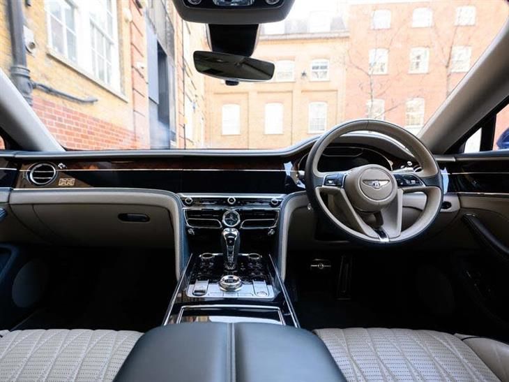 Bentley Flying Spur Bentley Flying Spur W12 First Edition — миниатюра 4