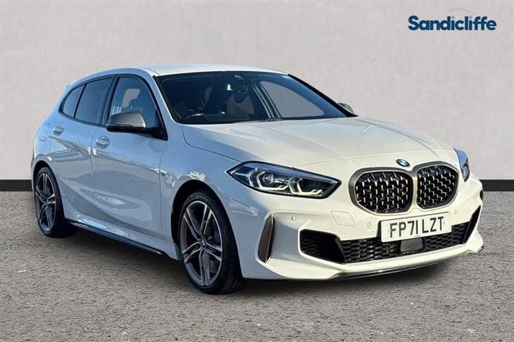 BMW M135i BMW 1 Series 1 Series M135i xDrive 5dr Step Auto Hatchback — миниатюра 1