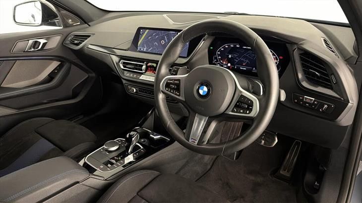 BMW M135i BMW 1 Series 2.0 M135i Auto xDrive Euro 6 (s/s) 5dr — миниатюра 3