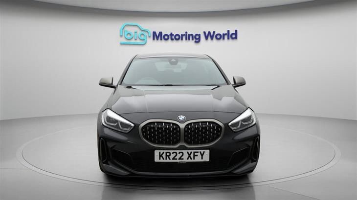 BMW M135i BMW 1 Series 2.0 M135i Hatchback 5dr Petrol Auto xDrive Euro 6 (s/s) (306 ps) — миниатюра 3