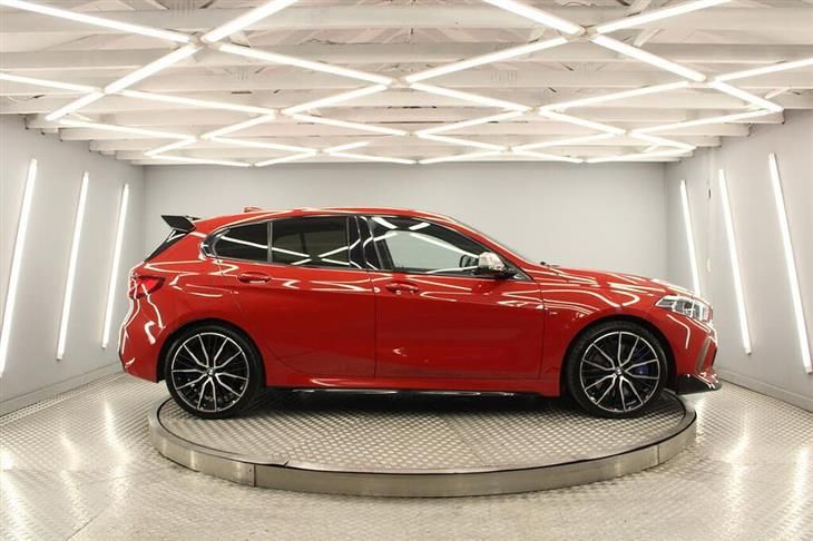 BMW M135i BMW 1 Series 2.0 M135i Hatchback 5dr Petrol Auto xDrive Euro 6 (s/s) (306 ps) — миниатюра 3