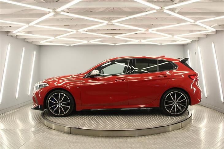 BMW M135i BMW 1 Series 2.0 M135i Hatchback 5dr Petrol Auto xDrive Euro 6 (s/s) (306 ps) — миниатюра 4