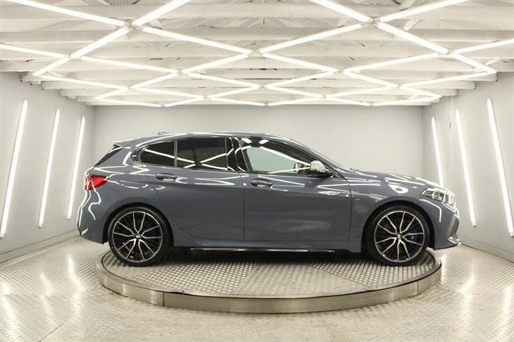 BMW M135i BMW 1 Series 2.0 M135i Hatchback 5dr Petrol Auto xDrive Euro 6 (s/s) (306 ps) — миниатюра 3