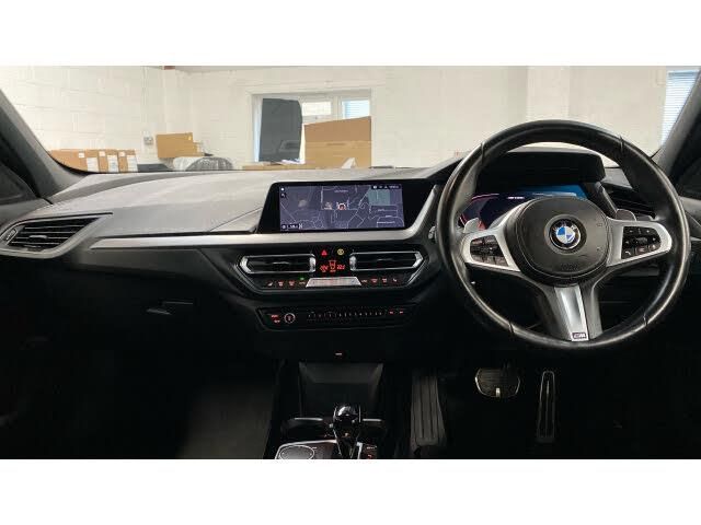 BMW M135i BMW 1 Series M135i xDrive 5dr Step Auto Petrol Hatchback — миниатюра 4