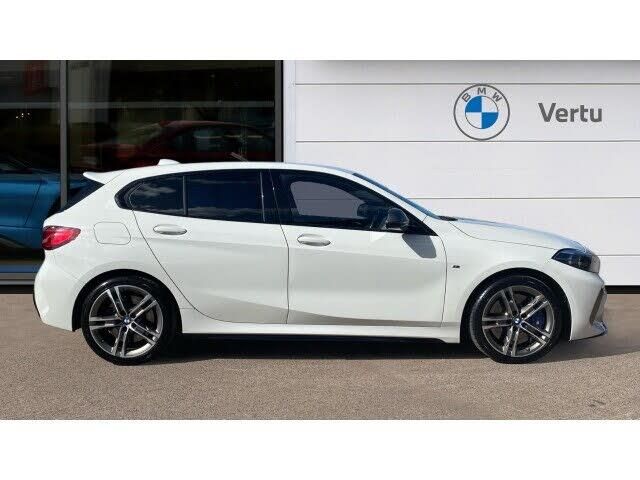 BMW M135i BMW 1 Series M135i xDrive 5dr Step Auto Petrol Hatchback — миниатюра 3