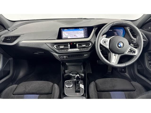 BMW M135i BMW 1 Series M135i xDrive 5dr Step Auto Petrol Hatchback — миниатюра 4