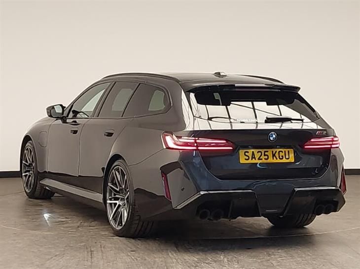 BMW M5 BMW 5 Series M5 5dr DCT — миниатюра 2