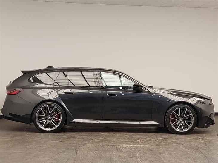 BMW M5 BMW 5 Series M5 5dr DCT — миниатюра 3