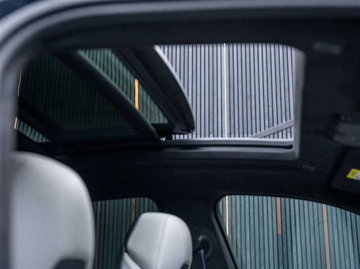 BMW X6M BMW X6 M 4.4i V8 Competition Auto xDrive Euro 6 (s/s) 5dr — миниатюра 4