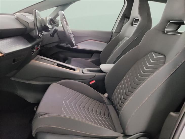 Cupra Born Cupra Born 58kWh V1 Hatchback 5dr Electric Auto (204 ps) — миниатюра 4