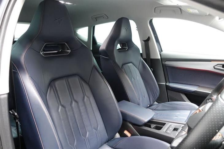 Cupra Formentor Cupra Formentor 1.4 eHybrid 12.8kWh V2 SUV 5dr Petrol Plug-in Hybrid DSG Euro 6 (s/s) (204 ps) — миниатюра 3