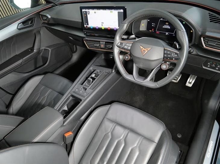 Cupra Formentor Cupra Formentor 1.4 eHybrid 12.8kWh VZ2 SUV 5dr Petrol Plug-in Hybrid DSG Euro 6 (s/s) (245 ps) — миниатюра 3