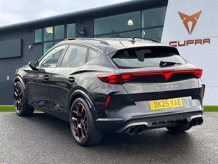 Cupra Formentor Cupra Formentor 2.0 TSI 333 VZ3 5dr DSG 4Drive **PANORAMIC SUNROOF** — миниатюра 2