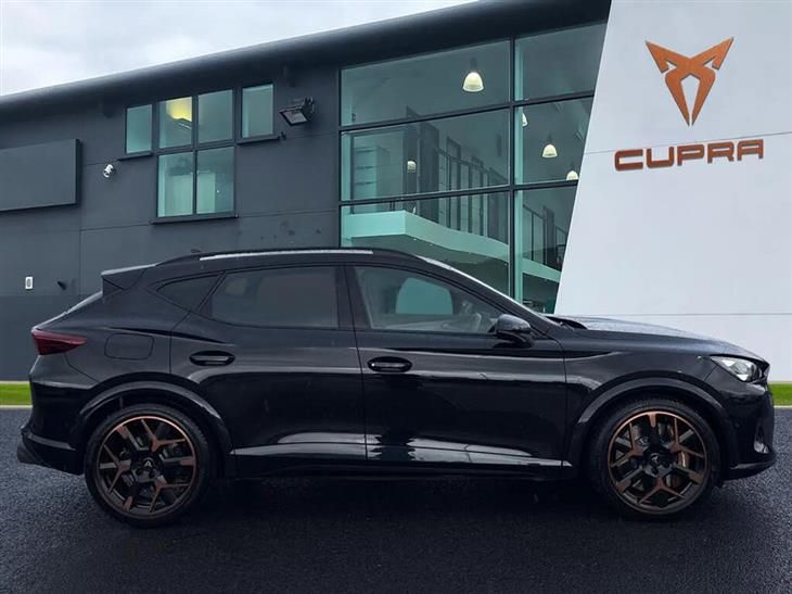 Cupra Formentor Cupra Formentor 2.0 TSI 333 VZ3 5dr DSG 4Drive **PANORAMIC SUNROOF** — миниатюра 3