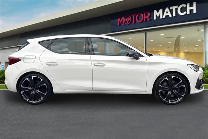 Cupra Leon Cupra Leon NF 1.4 eHybrid 12.8kWh VZ2 DSG Euro 6 (s/s) 5dr — миниатюра 3