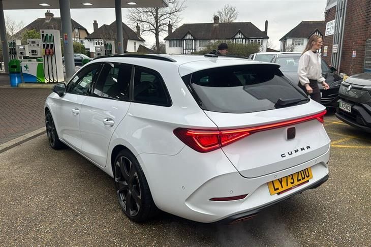 Cupra Leon Cupra Leon NF 1.4 Ehybrid 12.8kwh Vz2 Estate 5dr Petrol Plug In Hybrid Dsg Euro 6 (s/s) (245 Ps) — миниатюра 2