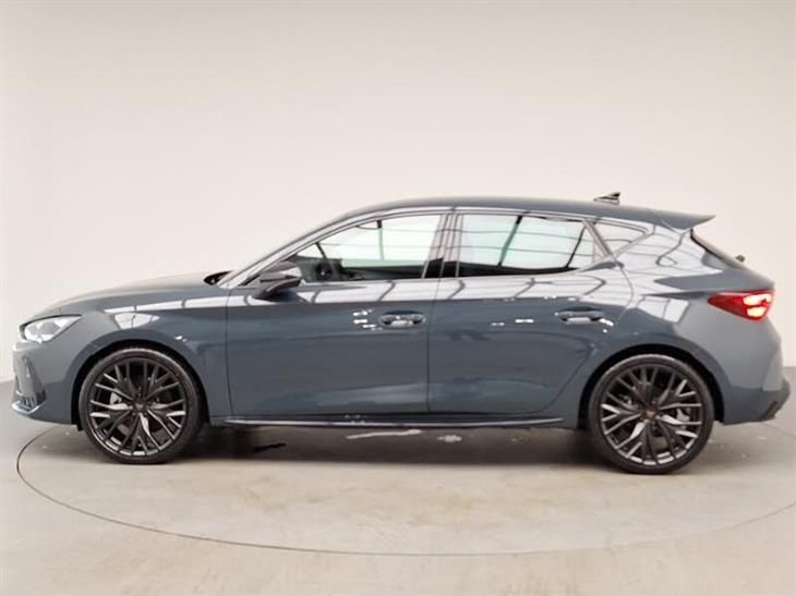 Cupra Leon Cupra Leon NF 1.5 TSI 150 Shadow Edition 5dr — миниатюра 4