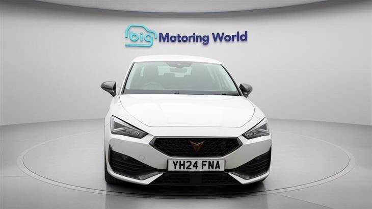 Cupra Leon Cupra Leon NF 1.5 TSI V1 Hatchback 5dr Petrol Manual Euro 6 (s/s) (150 ps) — миниатюра 3