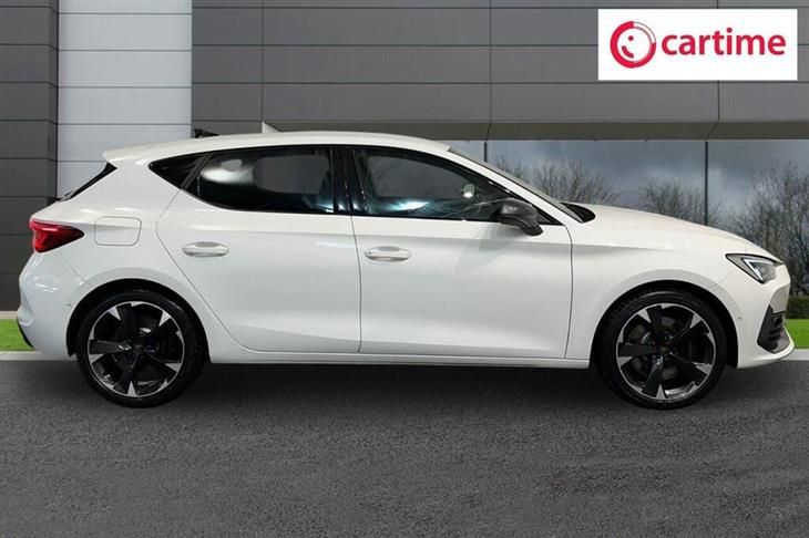 Cupra Leon Cupra Leon NF 2.0 TSI VZ1 Hatchback 5dr Petrol DSG Euro 6 (s/s) (245 ps) Rear View Camera, Front / Rear Parking Sensors, Full Li — миниатюра 2