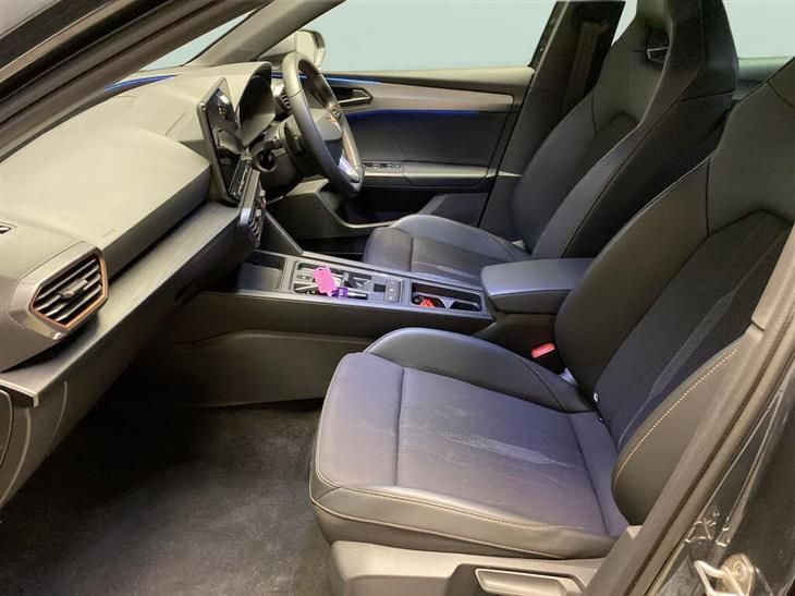 Cupra Leon Cupra Leon NF 2.0 TSI VZ2 Hatchback 5dr Petrol DSG Euro 6 (s/s) (245 ps) — миниатюра 4