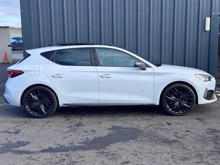 Cupra Leon Cupra Leon NF VZ2 Design Edition 1.4 e-HYBRID 245PS AFV DSG — миниатюра 4