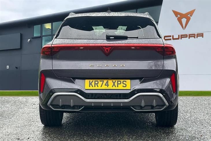 Cupra Terramar Cupra Terramar 1.5 eHybrid 25.8kWh VZ First Edition DSG Euro 6 (s/s) 5dr — миниатюра 4