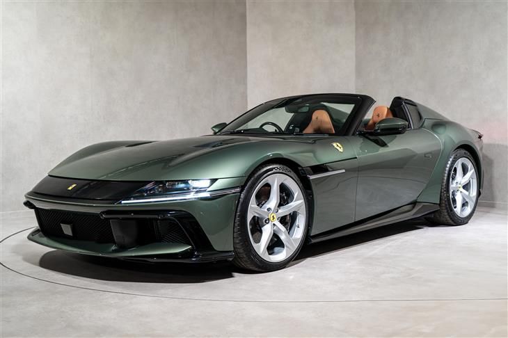 Ferrari 12Cilindri FERRARI 12 CILINDRI SPIDER. DELIVERY MILEAGE. NERO DS EXTERIOR PACK. CARBON WHEEL & LEDs. LIFT — миниатюра 3