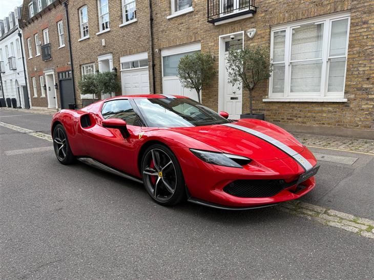 Ferrari 296 GTB Ferrari 296 GTB 3.0T V6 7.45kWh F1 DCT Euro 6 (s/s) 2dr — миниатюра 1