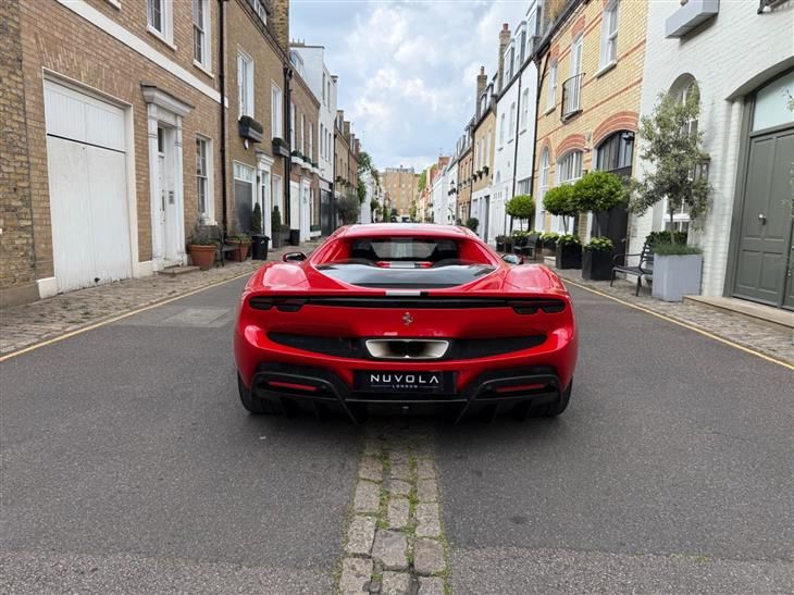 Ferrari 296 GTB Ferrari 296 GTB 3.0T V6 7.45kWh F1 DCT Euro 6 (s/s) 2dr — миниатюра 4