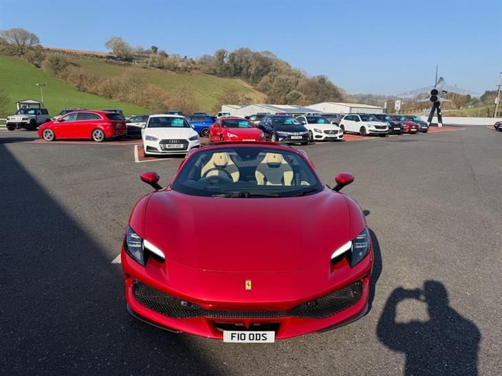 Ferrari 296 GTS 2023 73 FERRARI 296 GTS 3.0T V6 7.45KWH SPIDER F1 DCT (830 PS) — миниатюра 2