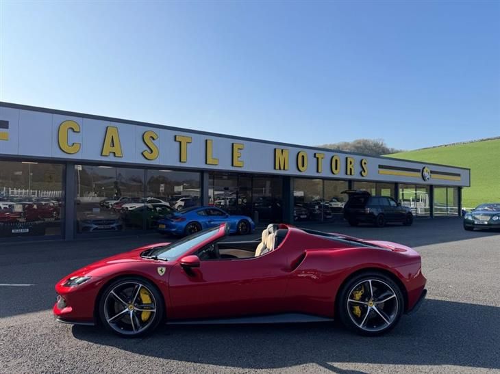 Ferrari 296 GTS 2023 73 FERRARI 296 GTS 3.0T V6 7.45KWH SPIDER F1 DCT (830 PS) — миниатюра 3