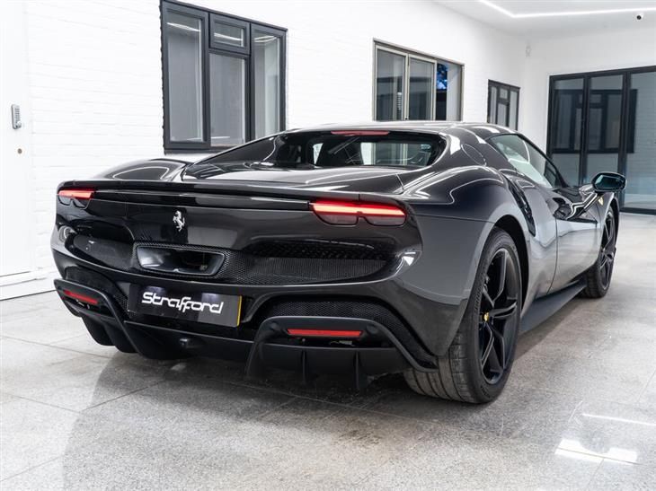 Ferrari 296 GTB Ferrari 296 3.0T V6 7.45kWh Coupe 2dr Petrol Plug-in Hybrid F1 DCT Euro 6 (s/s) (830 ps — миниатюра 4