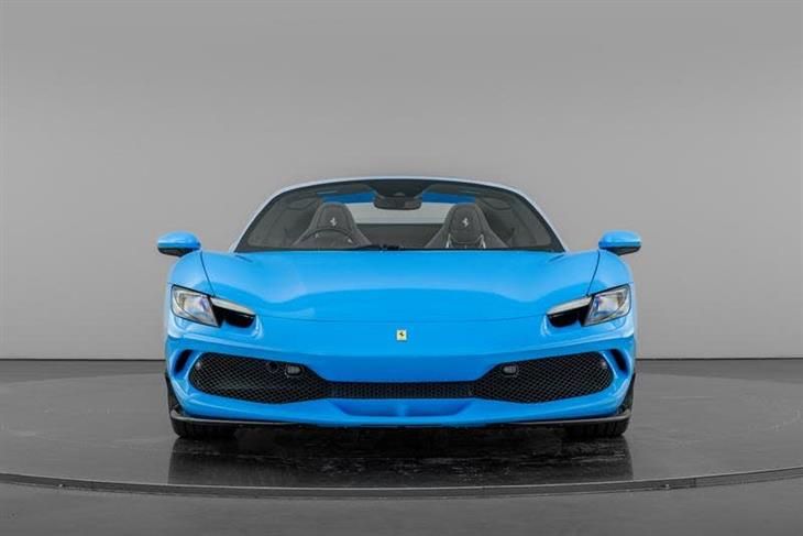 Ferrari 296 GTS Ferrari 296 GTS — миниатюра 3