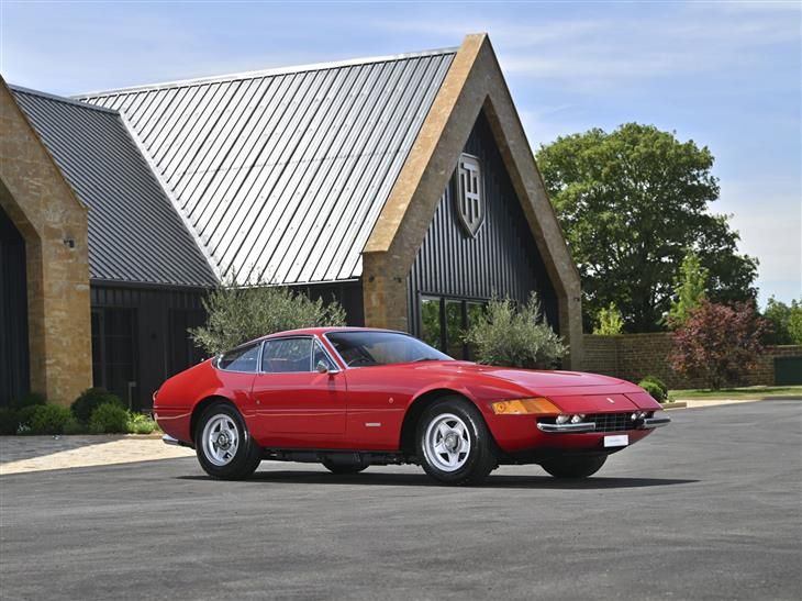 FERRARI 365 GTB/4 DAYTONA