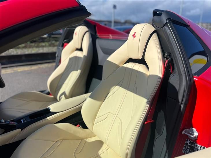 Ferrari 812 GTS Ferrari 812 GTS 6.5 V12 Spider 2dr Petrol F1 DCT Euro 6 (s/s) (800 ps) — миниатюра 3