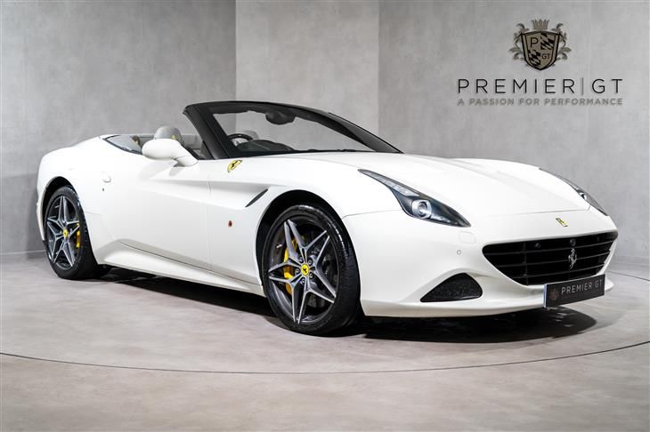 Ferrari California T. MAGNERIDE SUSPENSION. BESPOKE INTERIOR. TWO-TONE BODYWORK. CARPLAY.