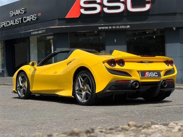 Ferrari F8 Ferrari F8 Spider 3.9T V8 F1 DCT Euro 6 (s/s) 2dr — миниатюра 2