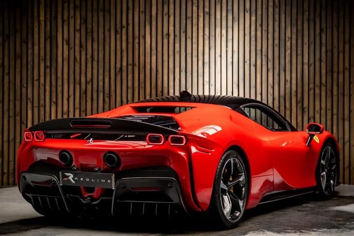Ferrari SF90 Ferrari SF90 4.0T V8 7.9kWh F1 DCT 4WD Euro 6 (s/s) 2dr — миниатюра 4