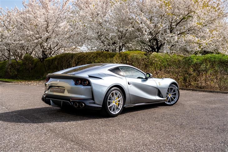 Ferrari Superfast Ferrari 812 Superfast STUNNING SPEC. FULL PPF. CARBON FIBRE INTERIOR & EXTERIOR. FRONT LIFT. — миниатюра 2