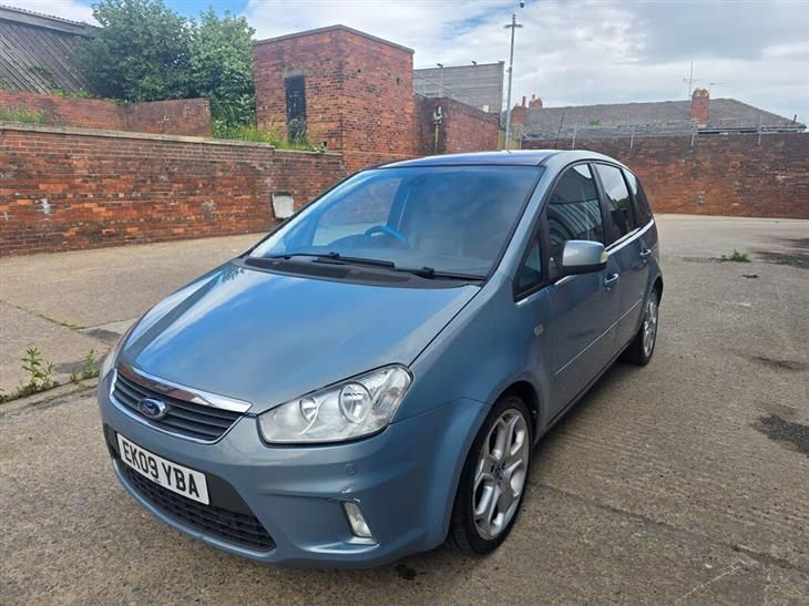 Ford C-MAX TITANIUM TDCI 5-Door - Image 3