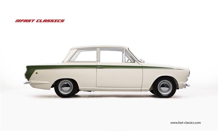 Ford Cortina