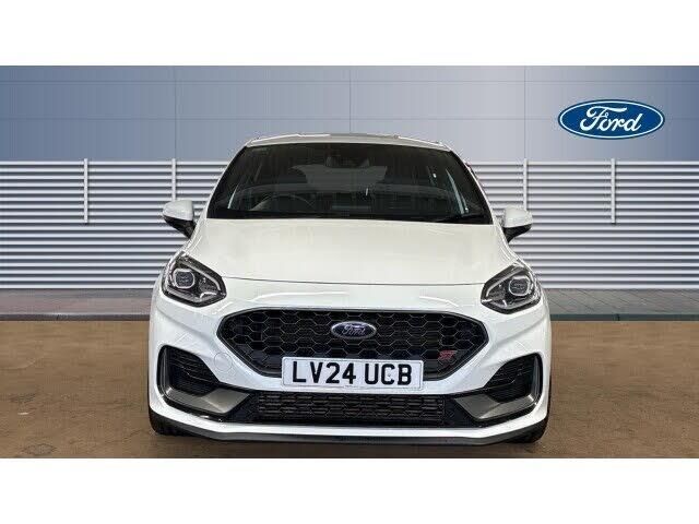 Ford Fiesta ST Ford Fiesta 1.5 EcoBoost ST-3 5dr Petrol Hatchback — миниатюра 3